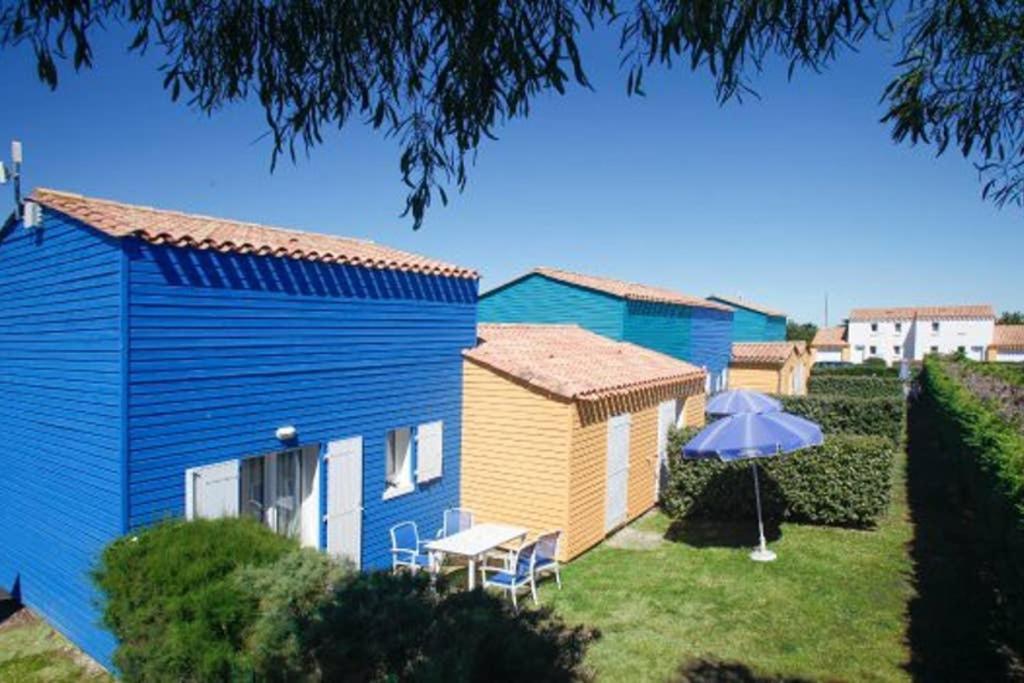 Les Amareyeurs - Ile D'Oleron - Maison Classee 3 Etoiles Avec Piscine - Clim - Velos Le Château-dʼOléron Buitenkant foto